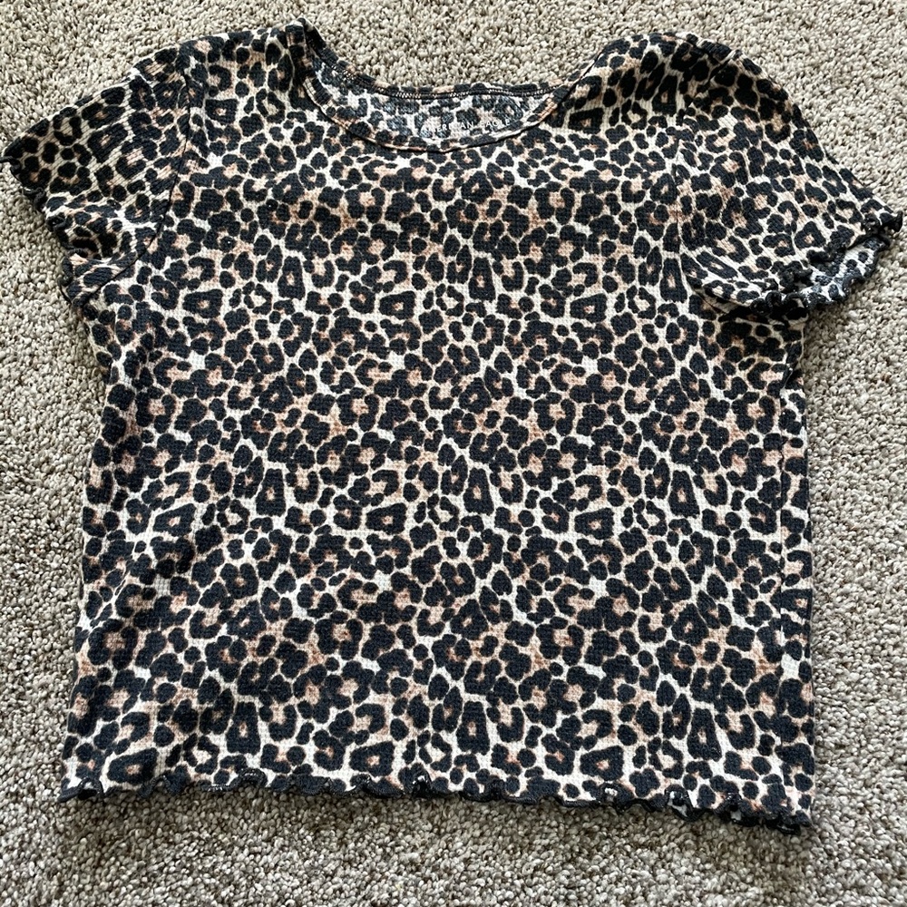 AE Cheeta print crop top 🤎